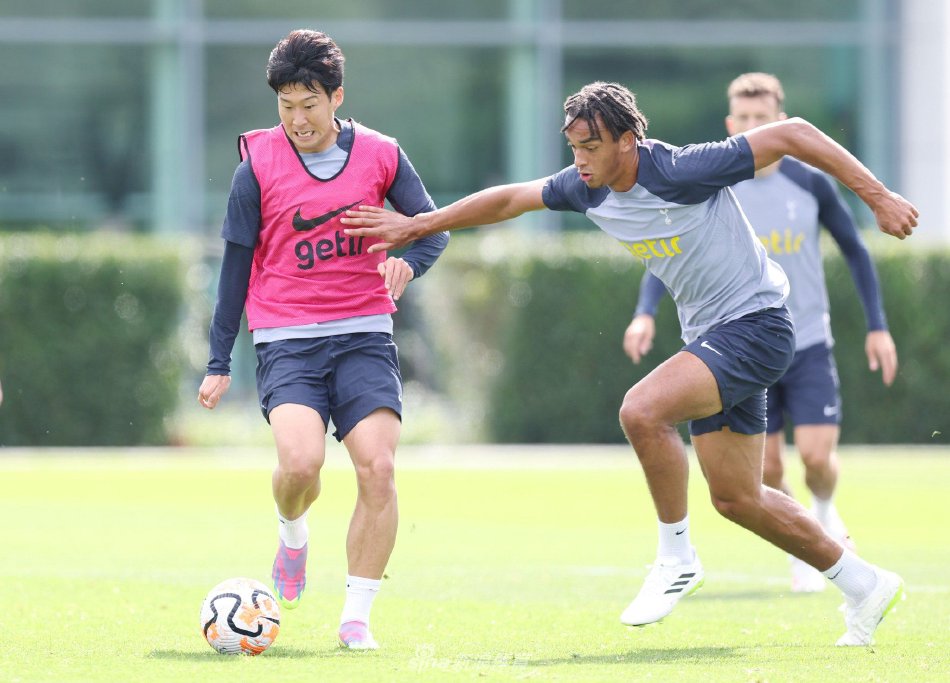 乐部引进著 乐部引进著