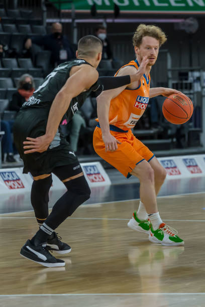 作背后的意 作背后的意